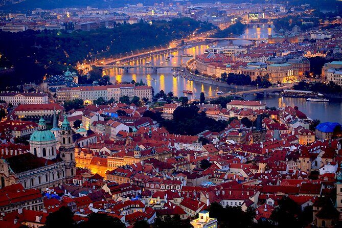 From Prague to Berlin, Private Transfer with Sightseeing Stops with Local Driver - FAQ
