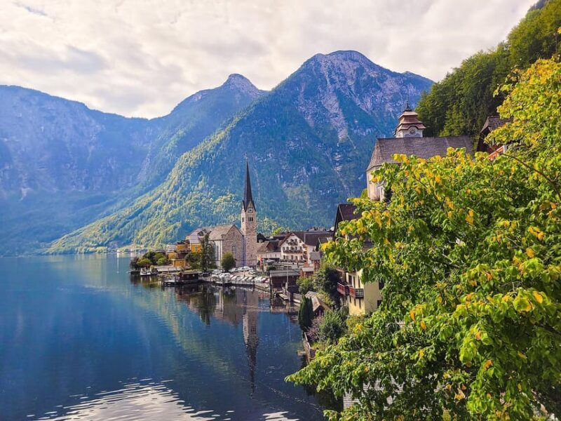 From Prague to stunnning Hallstatt: Private 1 day tour - Key Points