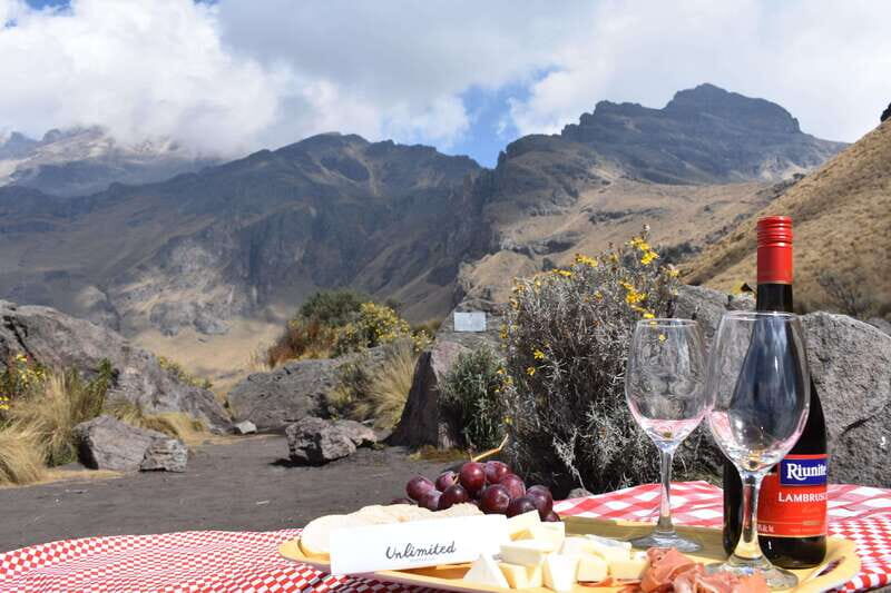 From Puebla: Hiking Iztaccihuatl romantic for couples - The Value of This Experience