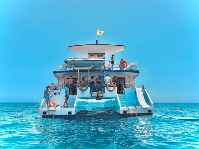 From Puerto Rico: Boat trip along the coast w/ Food & Drinks - The Experience: Authentic and Enjoyable