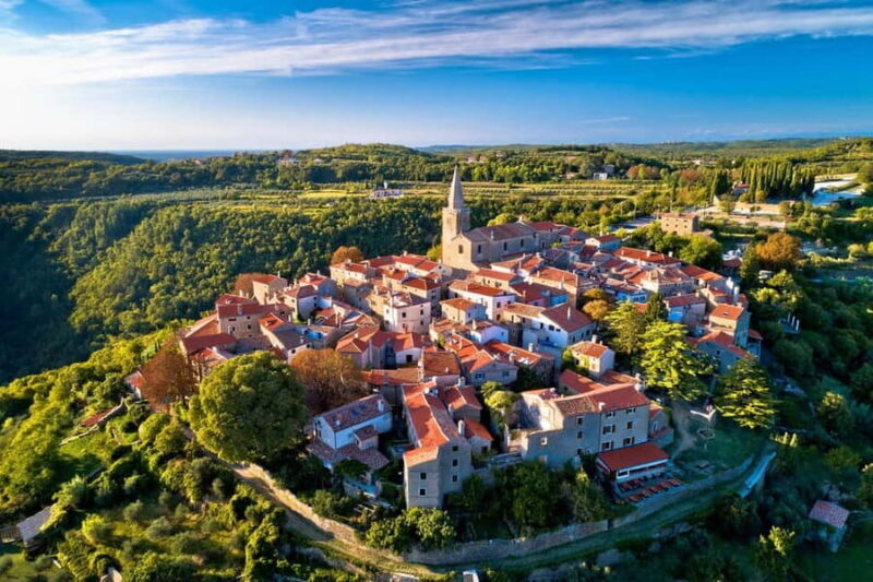 From Pula/Medulin: Rovinj, Motovun and Groznjan day tour - Introducing the Rovinj, Motovun, and Groznjan Day Tour