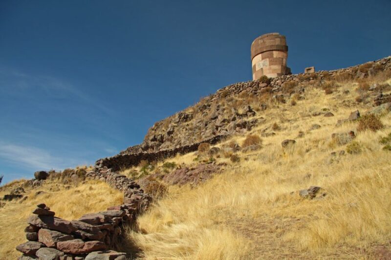 From Puno: 4h tour to Sillustani - Authenticity and Real Experiences