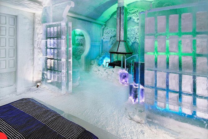 From Quebec city: Ice Hotel Visit and Transportation - An In-Depth Look at the Ice Hotel Tour