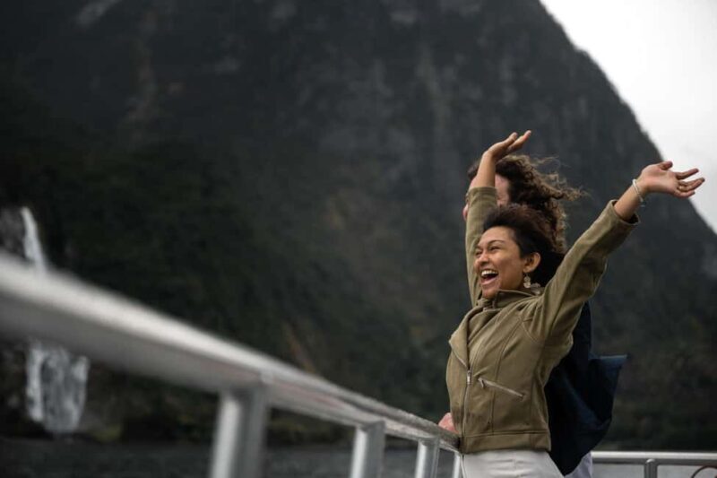 From Queenstown: Milford Sound Business Class with Cruise - Key Points