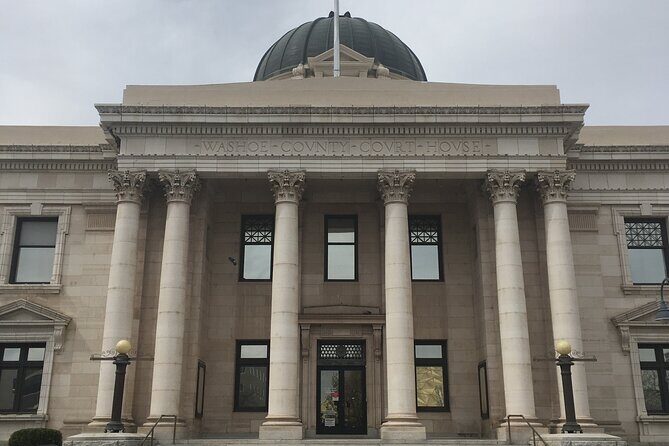 From Reno Arch to Truckee River: A Self-Guided Audio Tour - Describing what you’ll see and hear