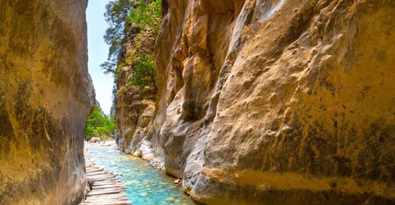 From Rethymno: Samariá Gorge Full-Day Hike - From Rethymno: Samariá Gorge Full-Day Hike
