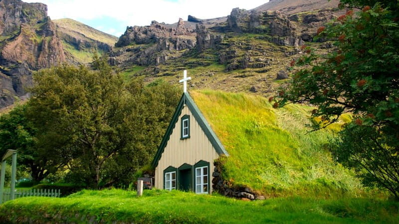 From Reykjavik: Glacier Lagoon and Fjaðrárgjúfur Canyon Tour - Frequently Asked Questions