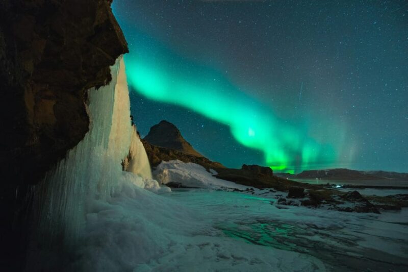 From Reykjavík: Private Northern Lights Minibus Tour - What You Can Expect from This Tour