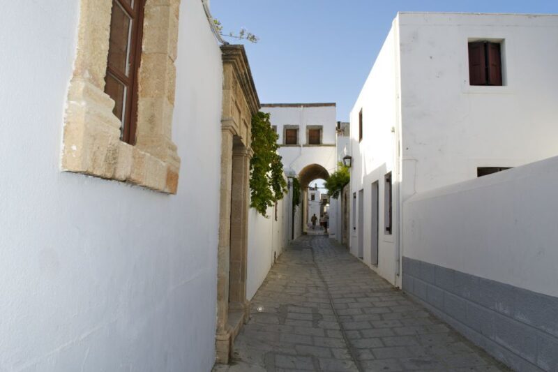From Rhodes: Lindos Village and Acropolis Guided Tour - The Sum Up
