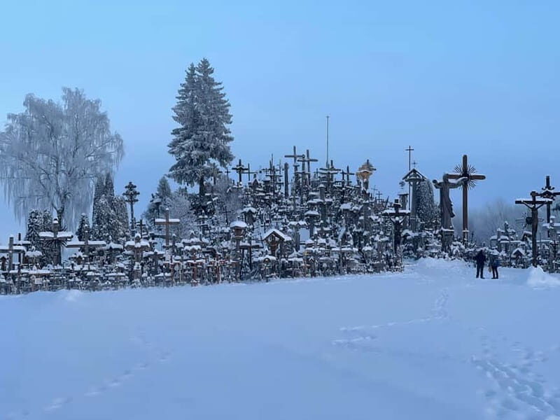 From Riga: Trip to Hill of Crosses, Rundale Palace & Bauska - FAQ
