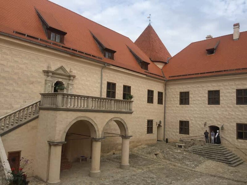 From Riga: Vilnius One-Way Tour with Sightseeing Stops - From Riga: Vilnius One-Way Tour with Sightseeing Stops – A Practical and Scenic Journey