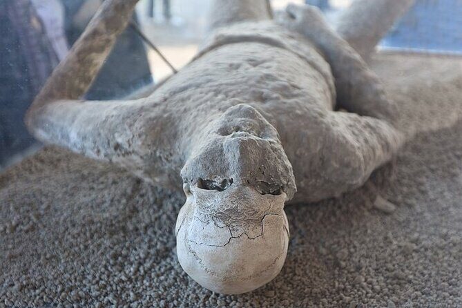 From Rome: Day Trip to Pompeii and Sorrento with lunch - Exploring Pompeii: Ancient City with Modern Appeal