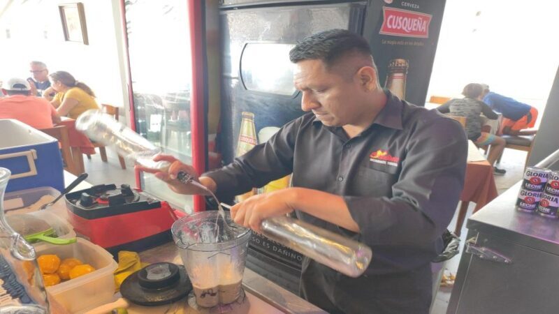 From Salaverry Port: Temples of the Sun and the Moon - An In-Depth Look at the Temples of the Sun and Moon Tour