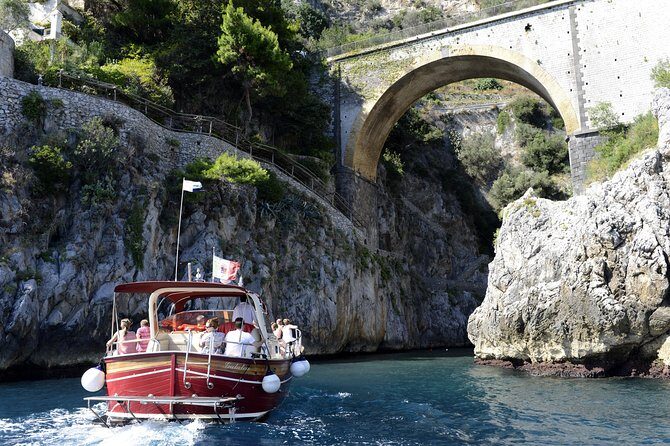 From Salerno: Small Group Amalfi Coast boat tour with stops in Positano & Amalfi - A closer look at this Amalfi Coast adventure