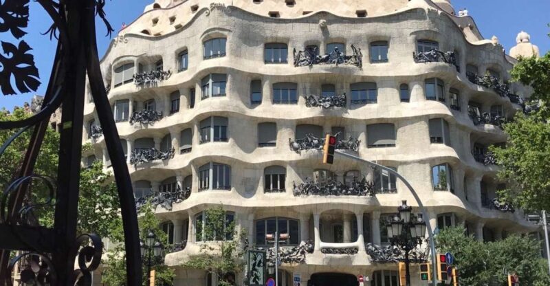 From Salou: Full Day Barcelona Panoramic Tour with Free Time - What the Tour Includes and What It Doesn’t