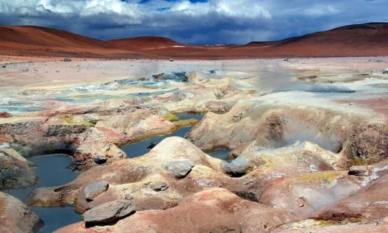 From San Pedro de Atacama: Uyuni Salt | Shared Service 3D/2N - Day 3: The Salt Flats and Iconic Landmarks