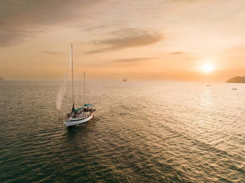From Santa Marta: Sunset Sailboat Tour with 2 Beverages - FAQs