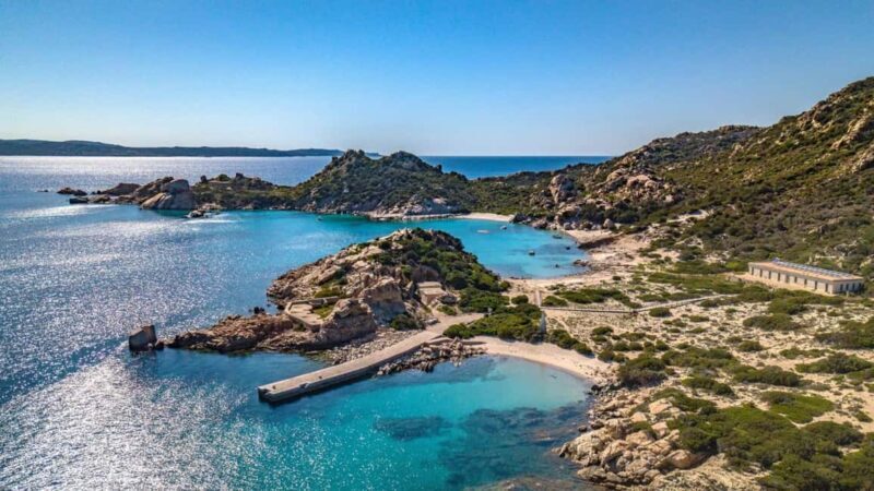 From Santa Teresa Gallura: Private maxi dinghy tour - From Santa Teresa Gallura: Private maxi dinghy tour — A detailed look
