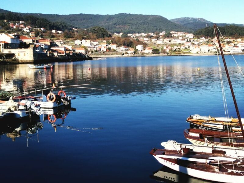 From Santiago: Tour Rias Baixas, Isla de Arousa y Combarro - Key Points