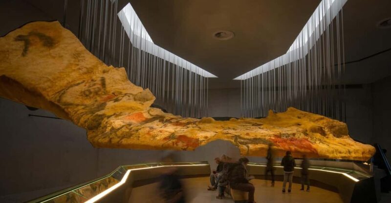 From Sarlat-la-Canéda: Lascaux IV and Cave Art Full-Day Tour - A Detailed Look at the Prehistoric Tour from Sarlat