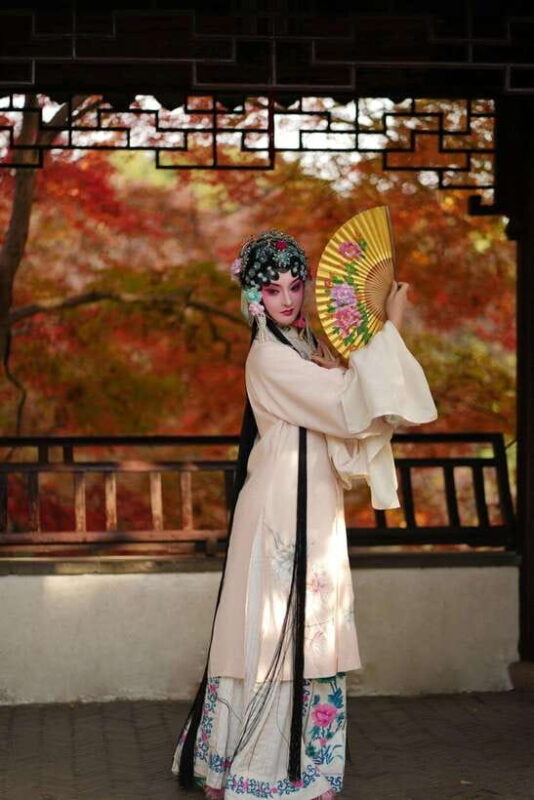 From Shanghai: 8-Day Private Tour to Hangzhou, Wuzhen, and - Exploring Shanghai: The Modern Meets the Traditional