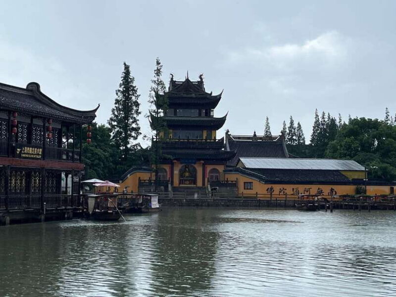 From Shanghai: Water Town Zhujiajiao Tour with Gondola ride - Exploring Zhujiajiao: A Hidden Gem Near Shanghai