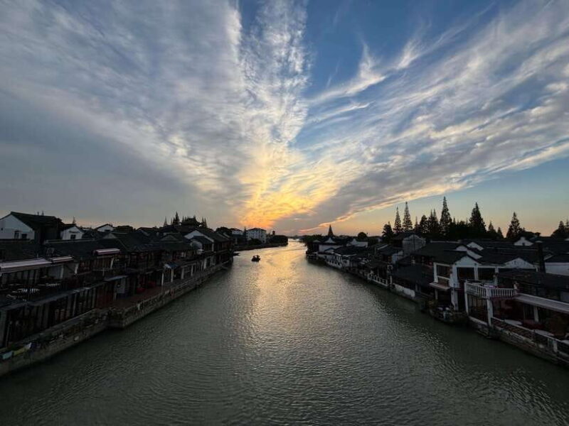 From Shanghai: Water Town Zhujiajiao Tour with Gondola ride - Hexin Garden: A Quiet Treasure