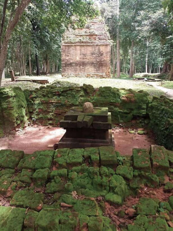 From Siem Reap: Sambor Prei Kuk and Kompong Kdei Day Trip - Kompong Kdei & Spean Prahtos (Naga Bridge)