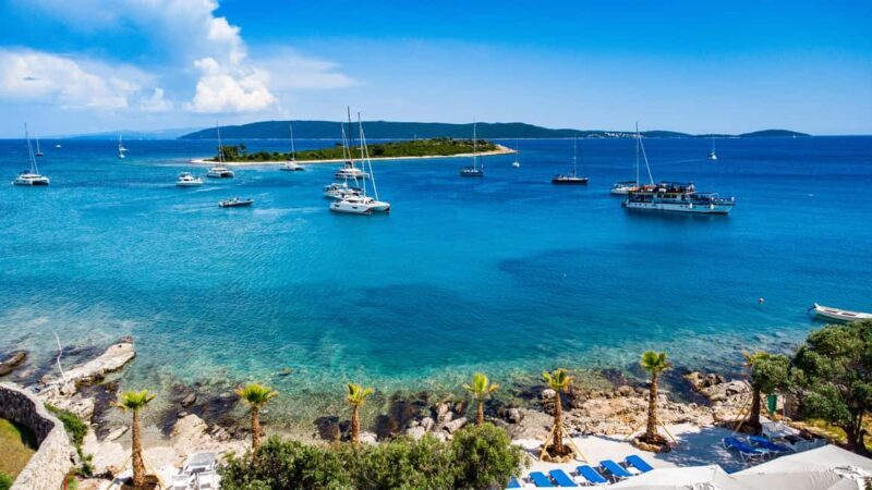 From Split: Blue Lagoon & 3 Islands Cruise with Lunch - Key Points