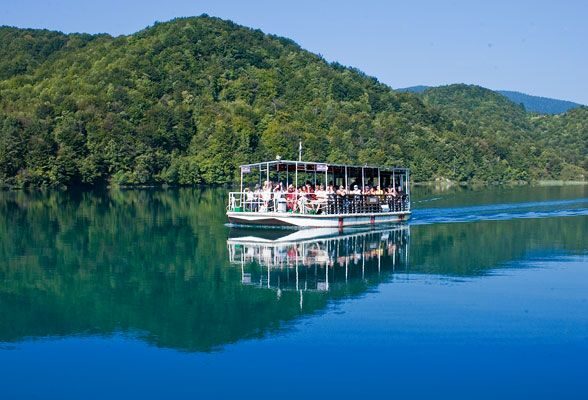 From Split or Trogir: Plitvice Lakes Private Tour - Exploring the Lakes and Waterfalls
