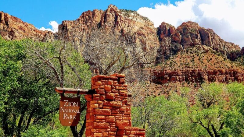 From Springdale: Greater Zion Scenic Hiking Tour - Who Should Consider This Tour?