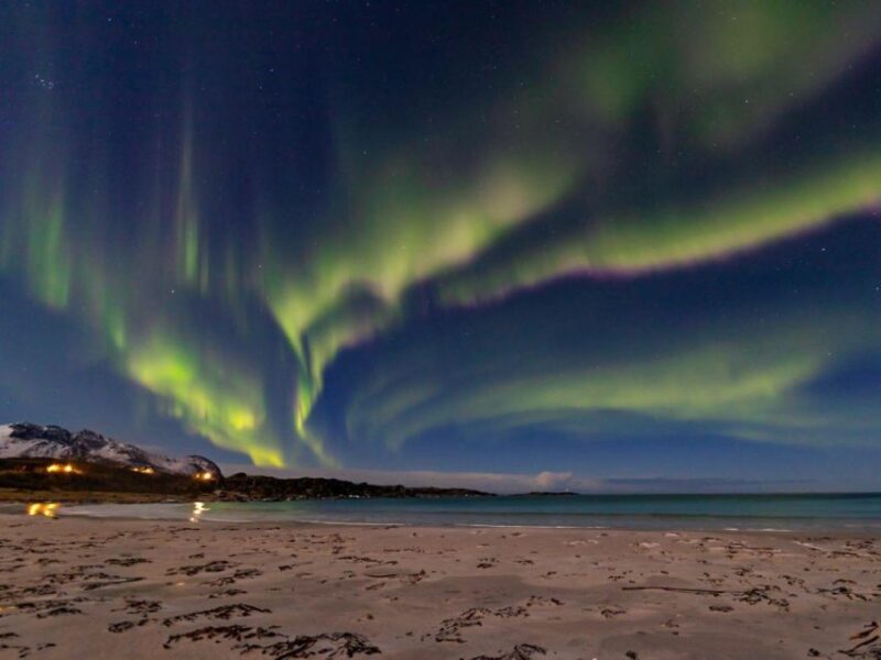 From Svolvær: Guided Northern Lights Tour by Van - Exploring the Northern Lights from Svolvær: A Guided Van Tour