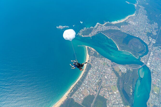From Sydney: Tandem Skydive Experience over Newcastle Beach - The Real Value of This Skydiving Tour
