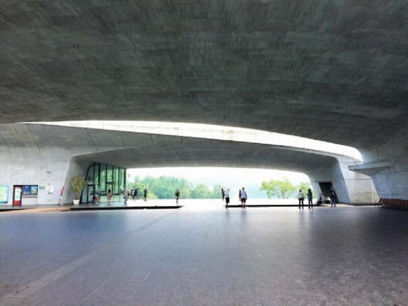 From Taipei: Sun Moon Lake, Temples and Tea Factory Day Trip - Key Points