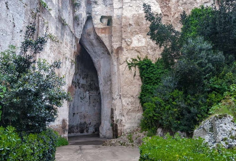From Taormina: Guided Tour of Syracuse and Ortygia Island - The Sum Up