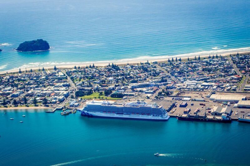 From Tauranga: Skydive over Mount Maunganui - Practical Tips for Your Skydive