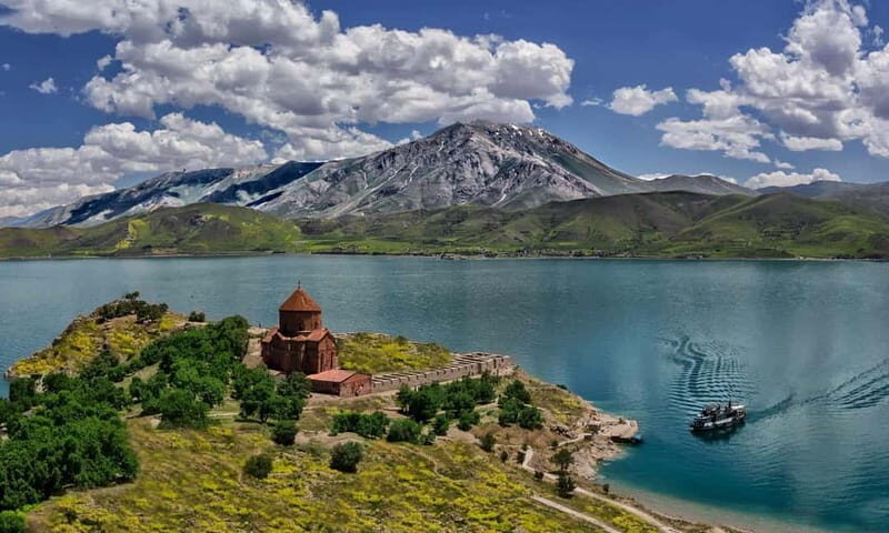 From Tbilisi : Dilijan, Lake Sevan, and Yerevan City Tour - From Tbilisi: Dilijan, Lake Sevan, and Yerevan City Tour