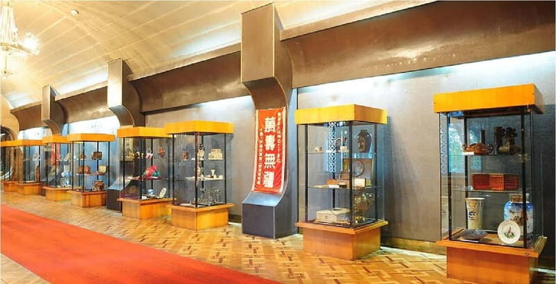 From Tbilisi: Gori and Uplistsikhe Group Tour - Practical Details and Value