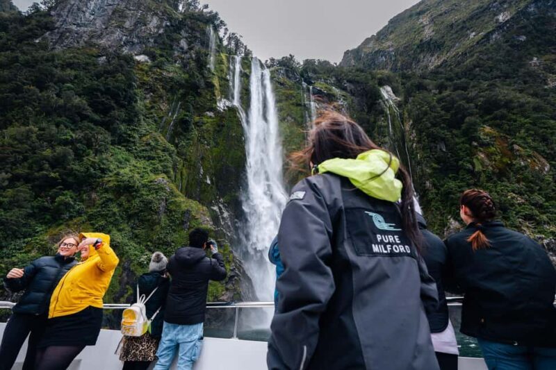 From Te Anau: Milford Sound Coach Tour and Cruise - FAQ