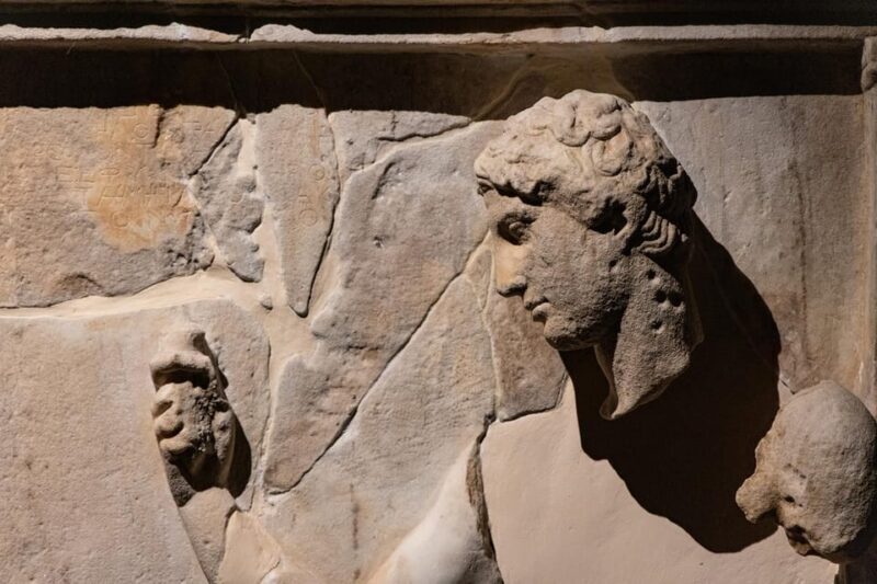 From Thessaloniki: "Macedonian Treasures" Veria-Vergina - Who Will Find This Tour Most Rewarding?