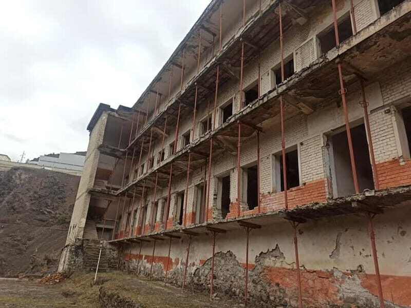 From Tirana: Spaç Prison Tour with Entrance Fees - An In-Depth Look at the Spaç Prison Tour