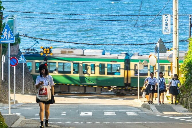 From Tokyo Kamakura, Hachimangu Shrine and Enoshima Full Day Tour - FAQ