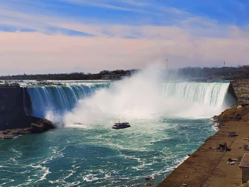 From Toronto Small-Group 7 Guests Max - Includes Boat Cruise - An Honest Look at the Experience