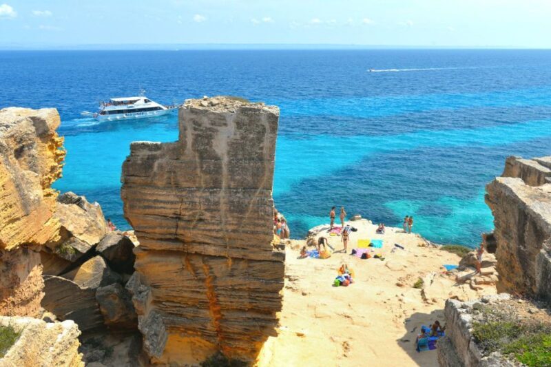 From Trapani: Cruise to Favignana and Levanzo with lunch - Key Points