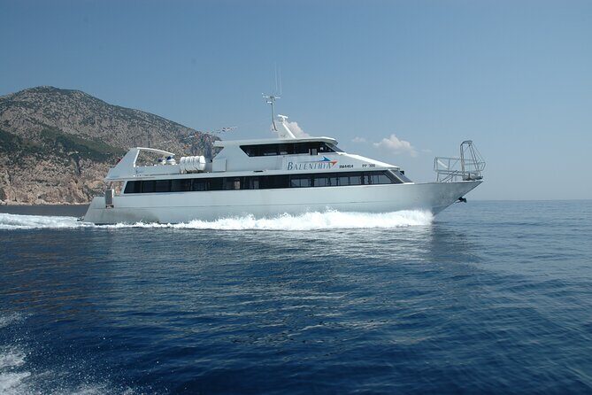 From Trapani: Egadi Islands tour with lunch on board - From Trapani: Egadi Islands tour with lunch on board — A detailed look