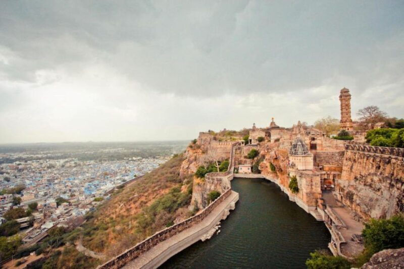 From Udaipur: Day Tour To Chittorgarh Fort with Transport - Key Points