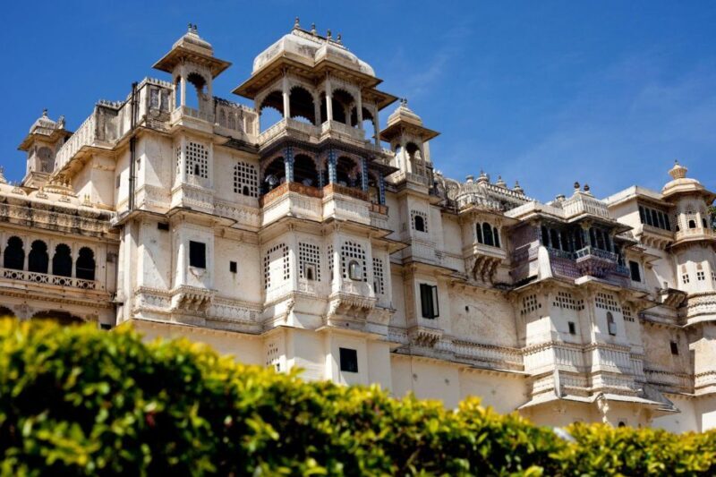 From Udaipur: Private Udaipur City of Lakes Sightseeing Tour - Exploring Udaipur’s Highlights with a Local Guide