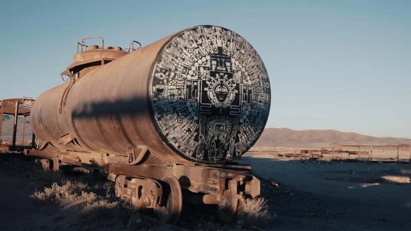 From Uyuni: Salar de Uyuni 3 days 2 nights - Exploring the 3-Day Uyuni Salt Flats Adventure