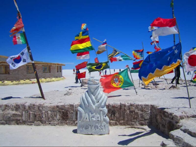 From Uyuni:Uyuni Salt Flats with Incahuasi Island |Full day| - Discover the Vastness of the Uyuni Salt Flats on a Full-Day Tour