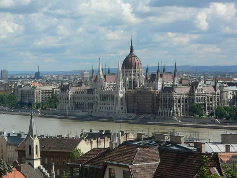 From Vienna: Bratislava and Budapest Day Tour - What Makes This Tour Stand Out